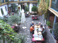 schweiz  Innenhof zur Waag.jpg