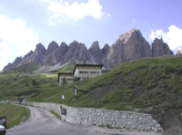 touren  Passo Falzarego.jpg